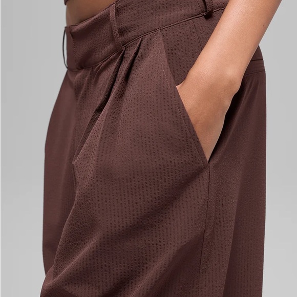 ALO Yoga Wide Leg Pants in Brown - Picture 4 of 8